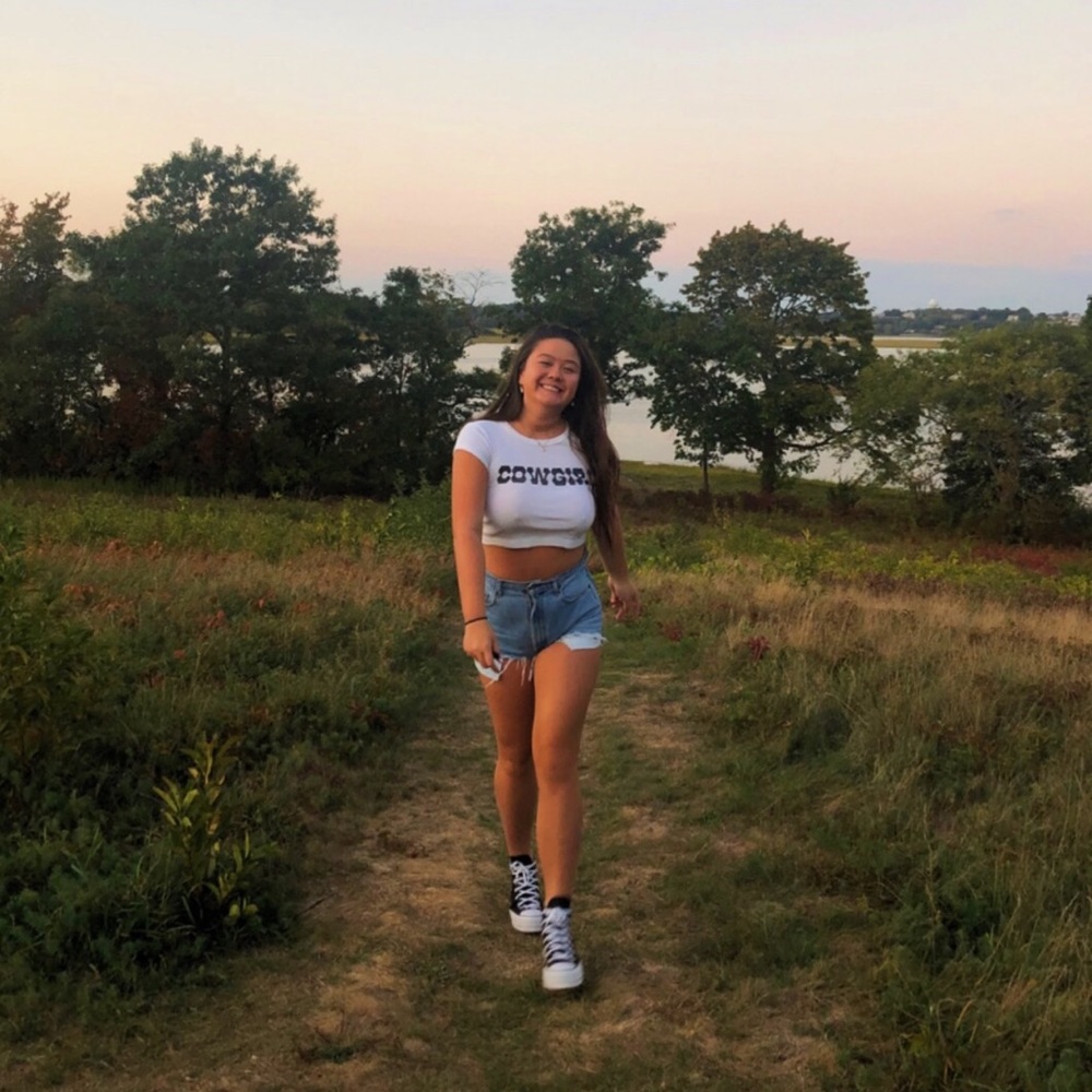 Meet your Posher, Madeline